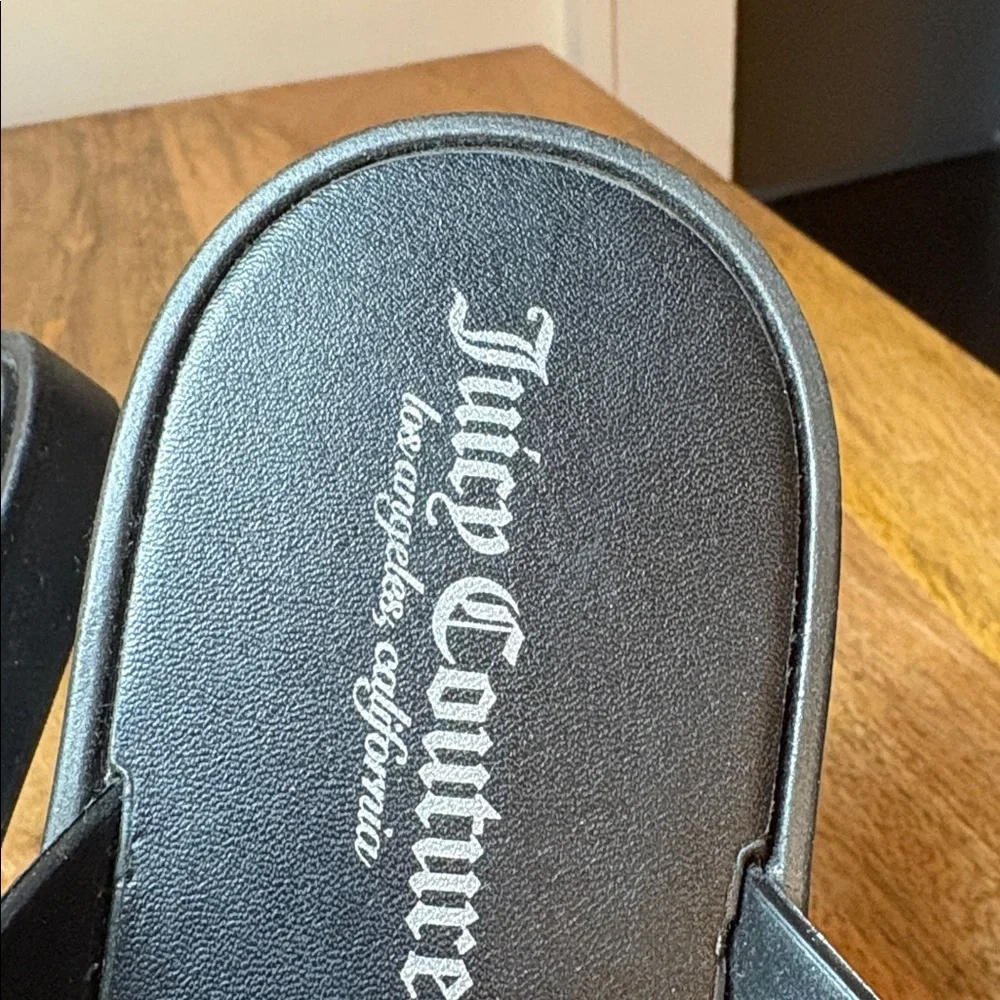 Juicy Couture Black ManMade Seneca Thong Flip Flop Size 10